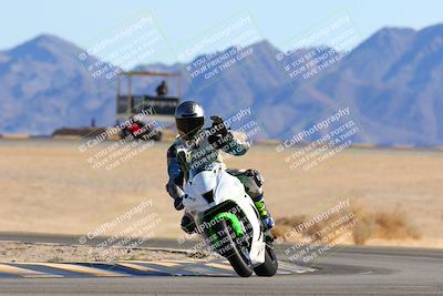 media/Jan-08-2022-SoCal Trackdays (Sat) [[1ec2777125]]/Turn 4 (1145am)/